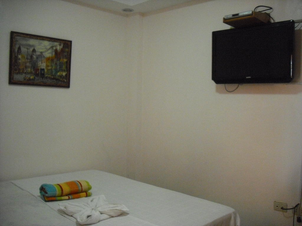 Gani Hotel Angeles Room photo